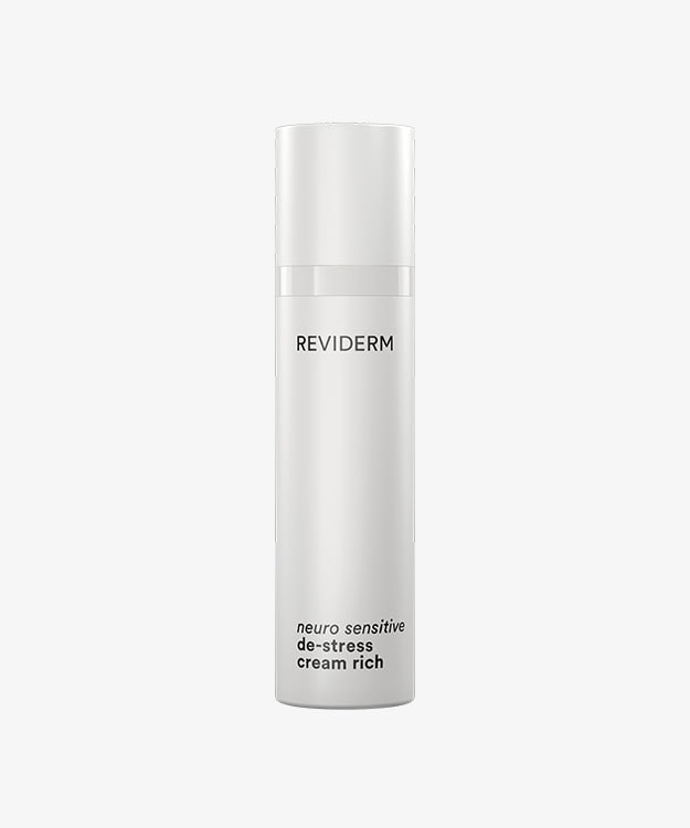 REVIDERM PRODUKT_Das Kosmetikprodukt "neuro sensitive de-stress cream" von REVIDERM ist eine parfumfreie Creme, die empfindliche Haut 24 Stunden lang pflegt & beruhigt.